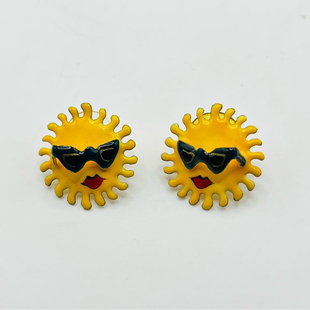 Vintage Lunch at The Ritz LATR Signed Sun Shades pierced earrings